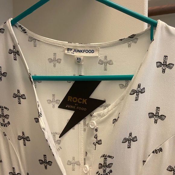 Rock by Junkfood - Picture 2 of 3